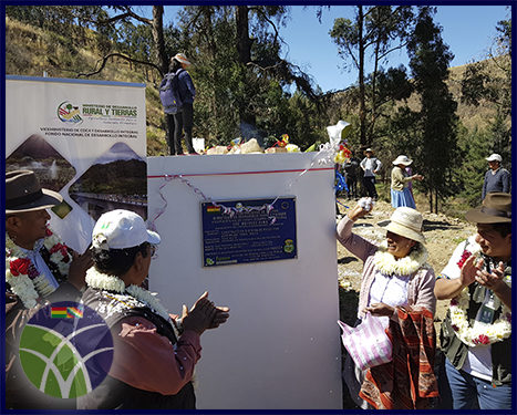 <span id='sec'>San Benito-Cochabamba:</span><br><span id='prim'>Comunidad de mujeres productoras de flores se beneficia con sistema de riego</span>