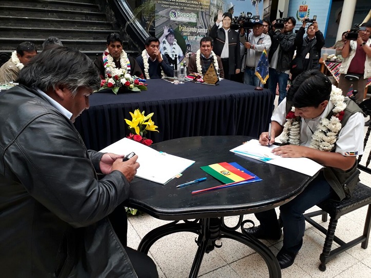 Firma de Convenios para Riego y Proyectos Productivos beneficia a Cochabamba, Potosí Y Chuquisaca