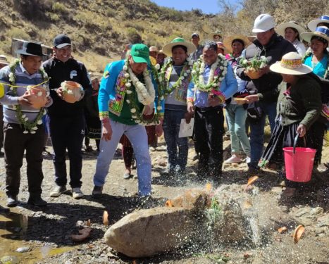 GOBIERNO INICIA OBRAS DE PUENTE VEHICULAR PARA LA REGIÓN ANDINA DE  COCHABAMBA