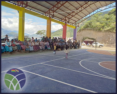 <span id='sec'>En La Paz - Irupana:</span><br><span id='prim'>Municipio de Irupana se beneficia con infraestructura educativa</span>