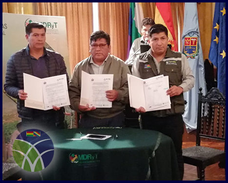 <span id='sec'>Cochabamba:</span><br><span id='prim'>Firma de convenios viabilizan proyectos productivos para municipios de Cochabamba, La Paz y Potosí</span>